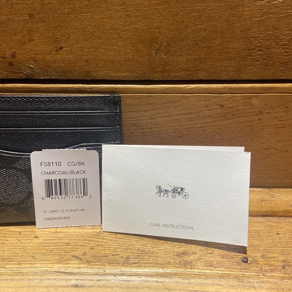 Never been used Coach Card holder. - Picture 3 of 4